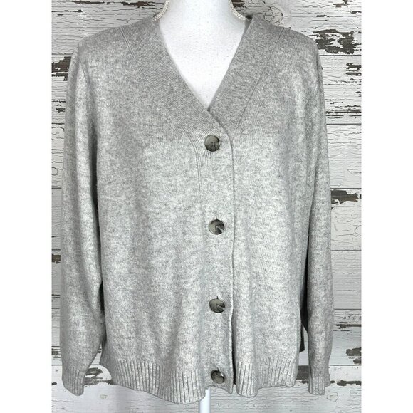 CABI Snug Cardigan Gray Sz S #4104 EUC - Picture 2 of 5